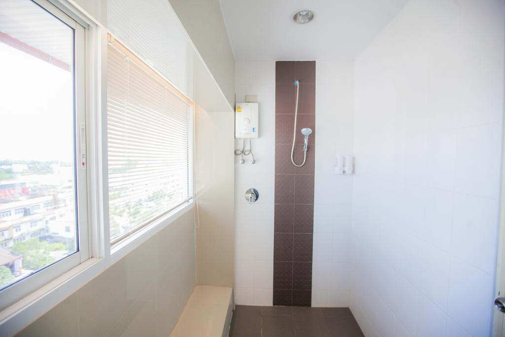 Grand Charoonrat Apartment Saraburi Exterior photo
